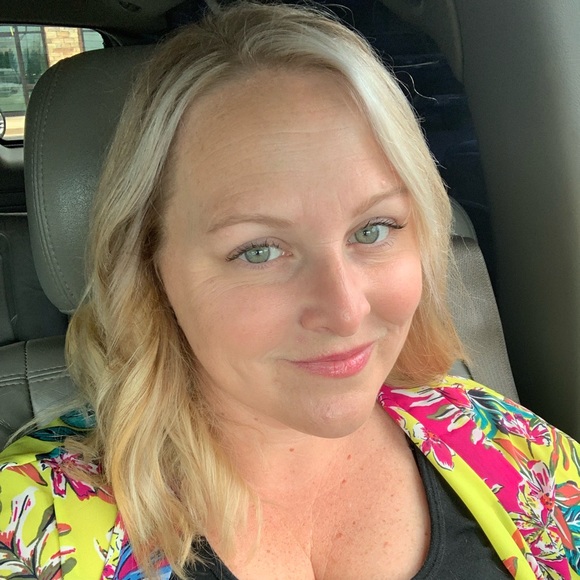 Meet your Posher, Nichol - Picture 1 of 1